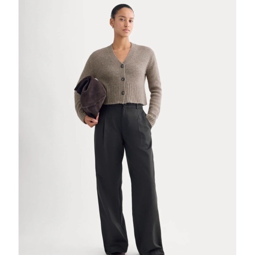 Everlane NWT High V Cropped Cardigan In Alpaca Taupe Melange XS - Picture 4 of 14